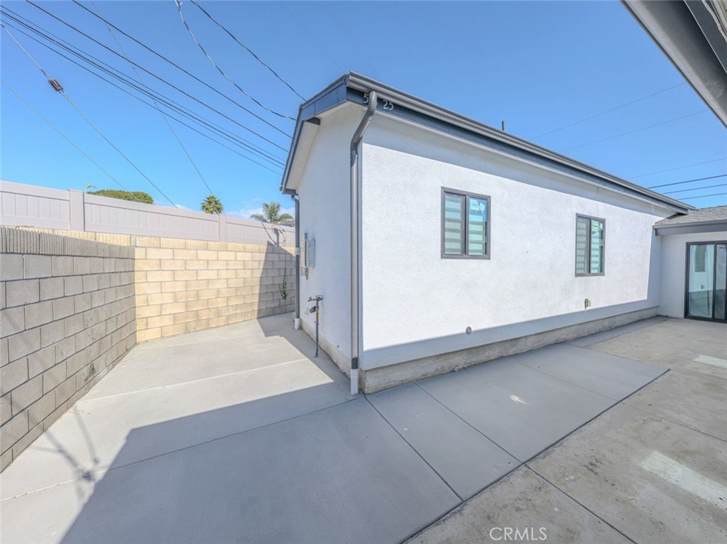 5825 View Circle Huntington Beach, CA 92649 - Photo 24 of 28