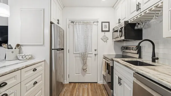 $330,000 | 2100 West Beach Drive, Unit S102, Panama City, FL 32401