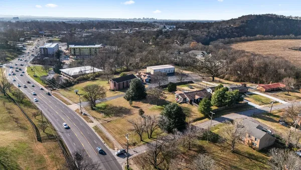 $600,000 | 2918 Lebanon Pike, Nashville, TN 37214