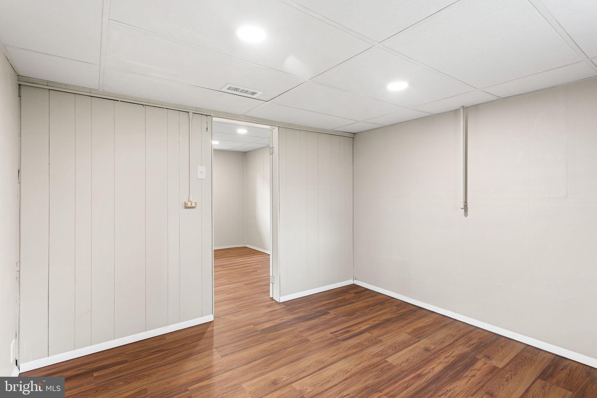 16 Prospect Avenue Sicklerville, NJ 08081 - Photo 22 of 34 Versatile space with modern appeal.