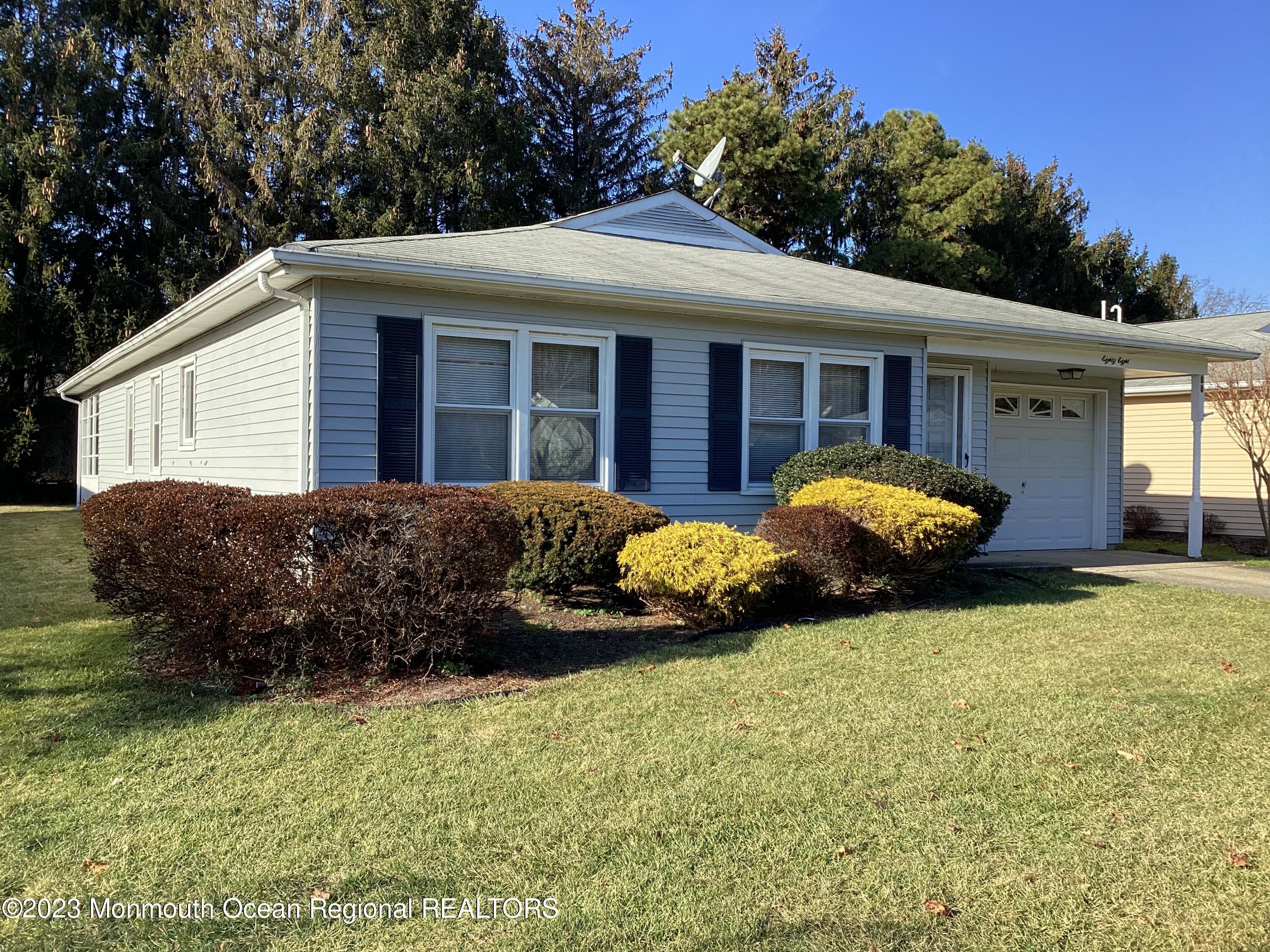 88 Lions Head Blvd South  