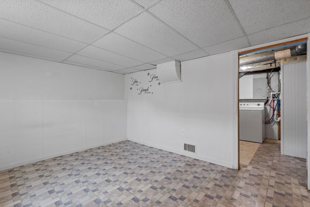 55 Regent Road Malden, MA 02148 - Photo 22 of 31 Gallery Image 22