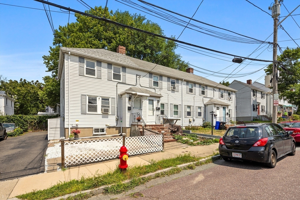 55 Regent Road Malden, MA 02148 - Photo 4 of 31 Gallery Image 4