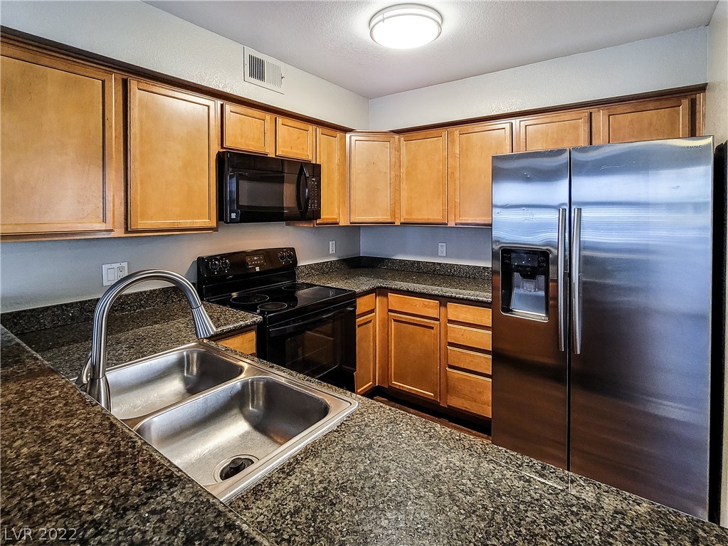 9325 West Desert Inn Road, Unit 167 Las Vegas, NV 89117 - Photo 12 of 34
