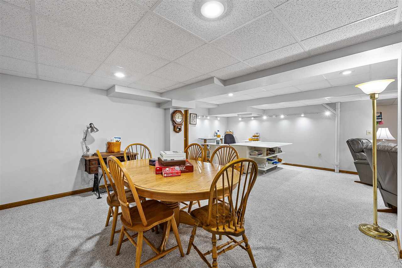 6919 Rockingham Drive Southwest Cedar Rapids, IA 52404 - Photo 37 of 55 Gallery Image 37