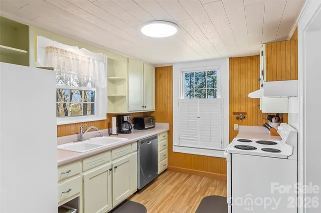 $349,900 | 110 Garrison Road, Morganton, NC 28655