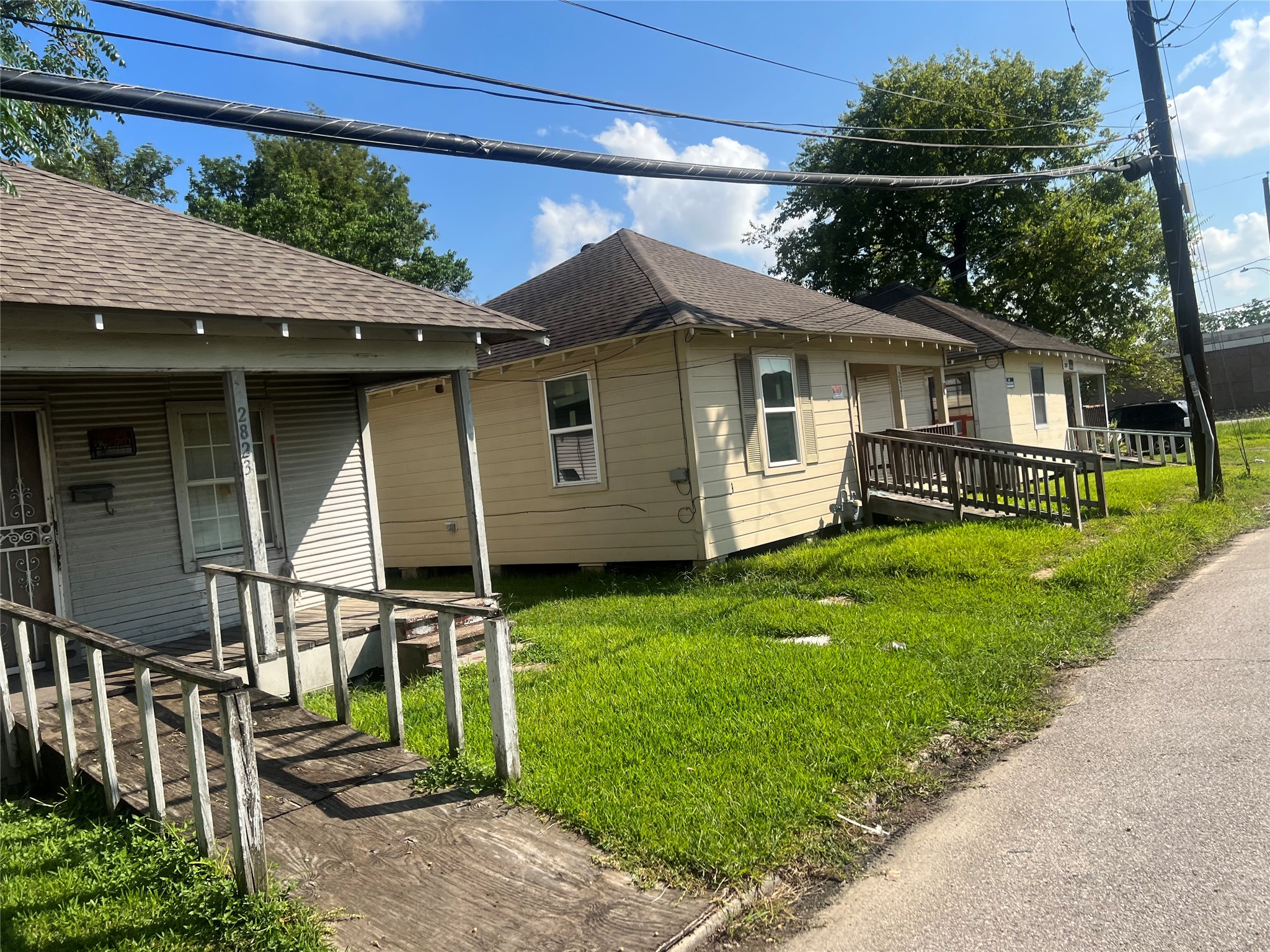 2819 Newhoff Street Houston, TX 77026 - Photo 3 of 12 a house with green field in front of it