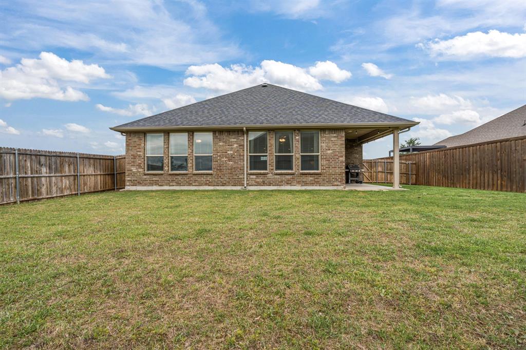 1443 Fox Hollow Road Krum, TX 76249 - Photo 37 of 39