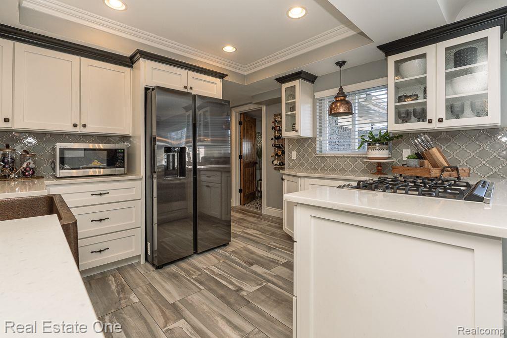 54121 Mound Road Utica, MI 48316 - Photo 9 of 43