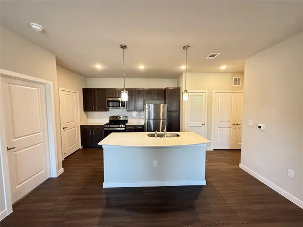 $1,195 | 2102 Antoine Drive, Unit P6 4307, Houston, TX 77055