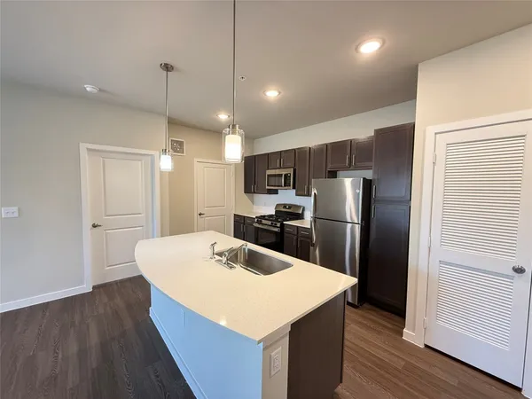 $1,195 | 2102 Antoine Drive, Unit P6 4307, Houston, TX 77055