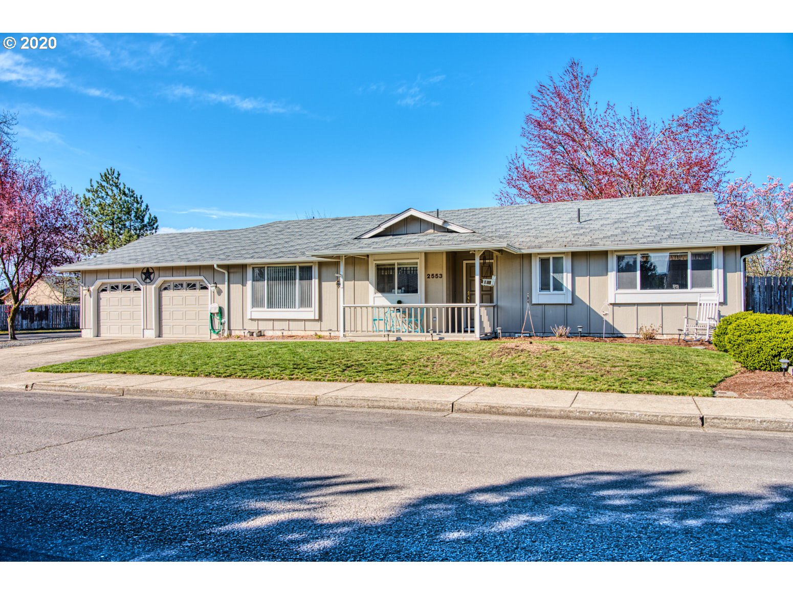 2553 Cubit Street Eugene, OR 97402 - Photo 2 of 32 Gallery Image 2