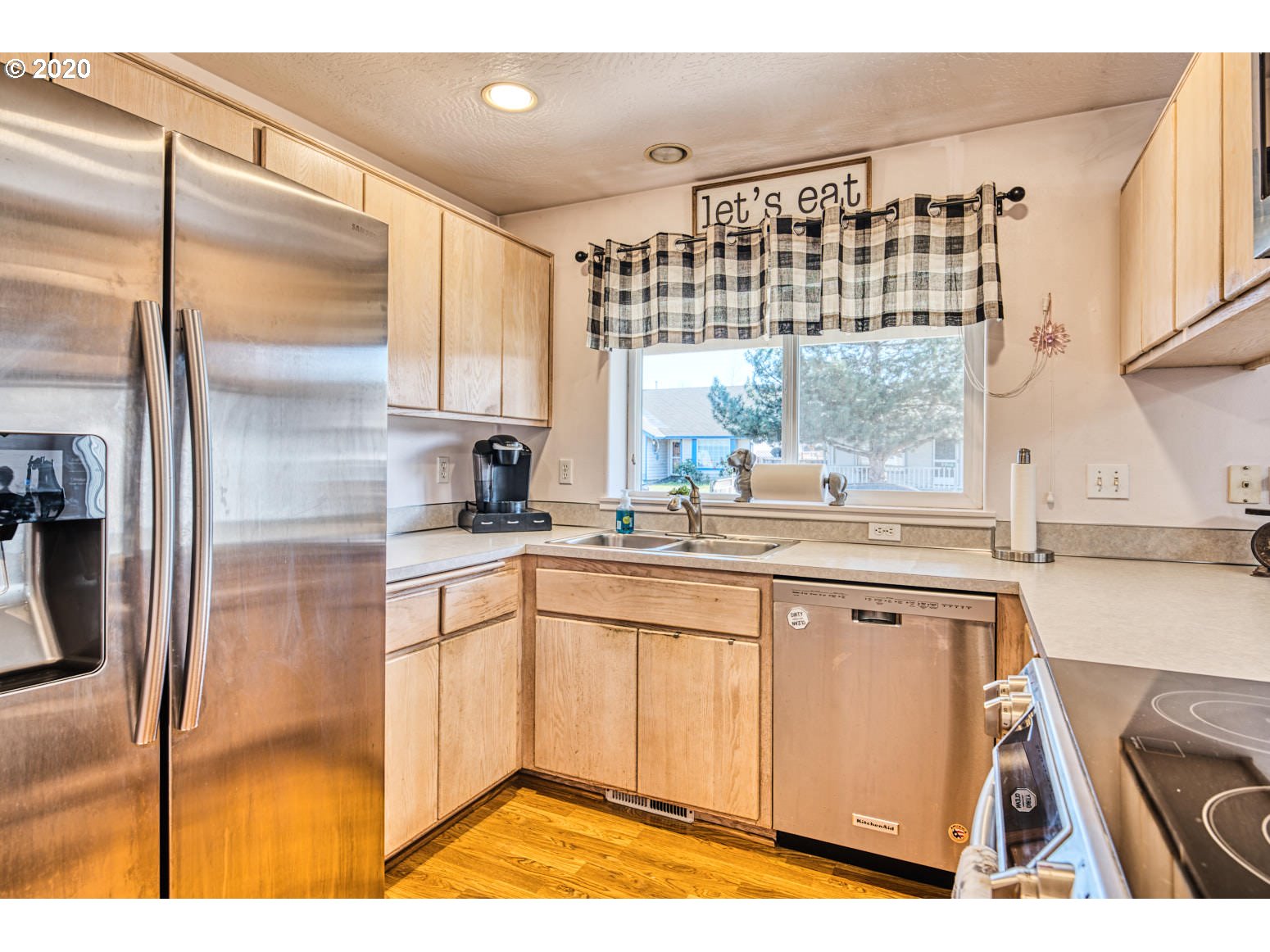 2553 Cubit Street Eugene, OR 97402 - Photo 3 of 32 Gallery Image 3