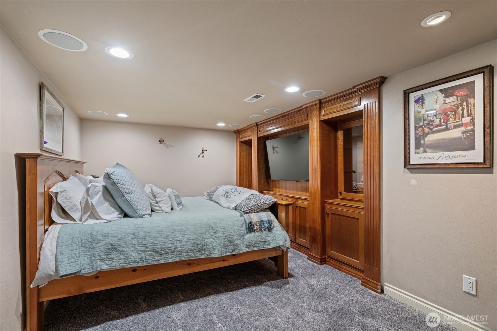 8723 Talbot Road Edmonds, WA 98026 - Photo 35 of 40