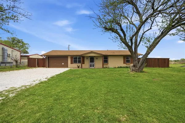 $165,000 | 29361 Highway 82, Sadler, TX 76264