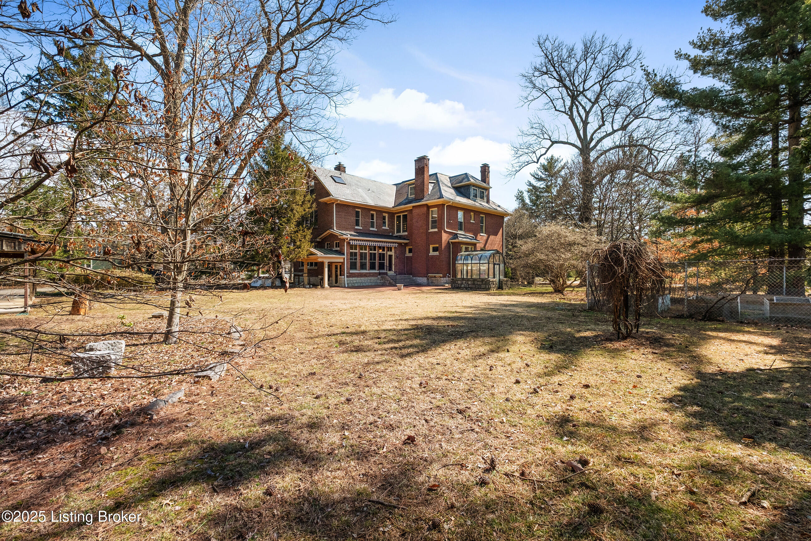 2975 Lexington Road Louisville, KY 40206 - Photo 58 of 60 2975lexington_173