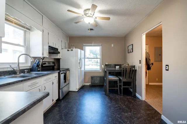 $130,000 | 206 North Minier Avenue, Minier, IL 61759