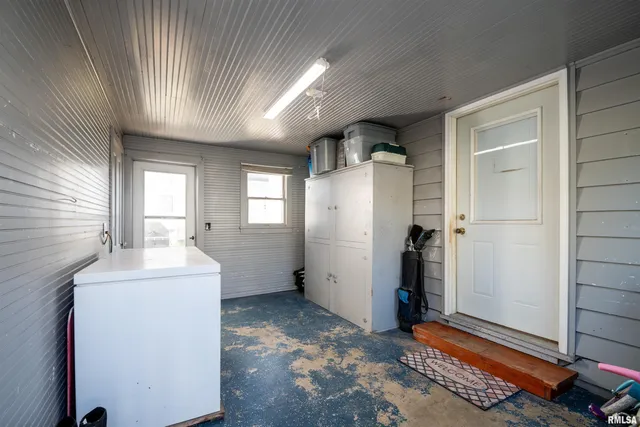 $130,000 | 206 North Minier Avenue, Minier, IL 61759