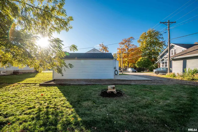 $130,000 | 206 North Minier Avenue, Minier, IL 61759