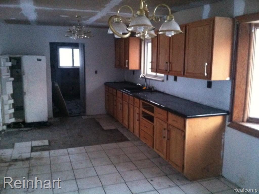 44450 Willow Road Belleville, MI 48111 - Photo 16 of 17 Kitchen trashed out.jpg