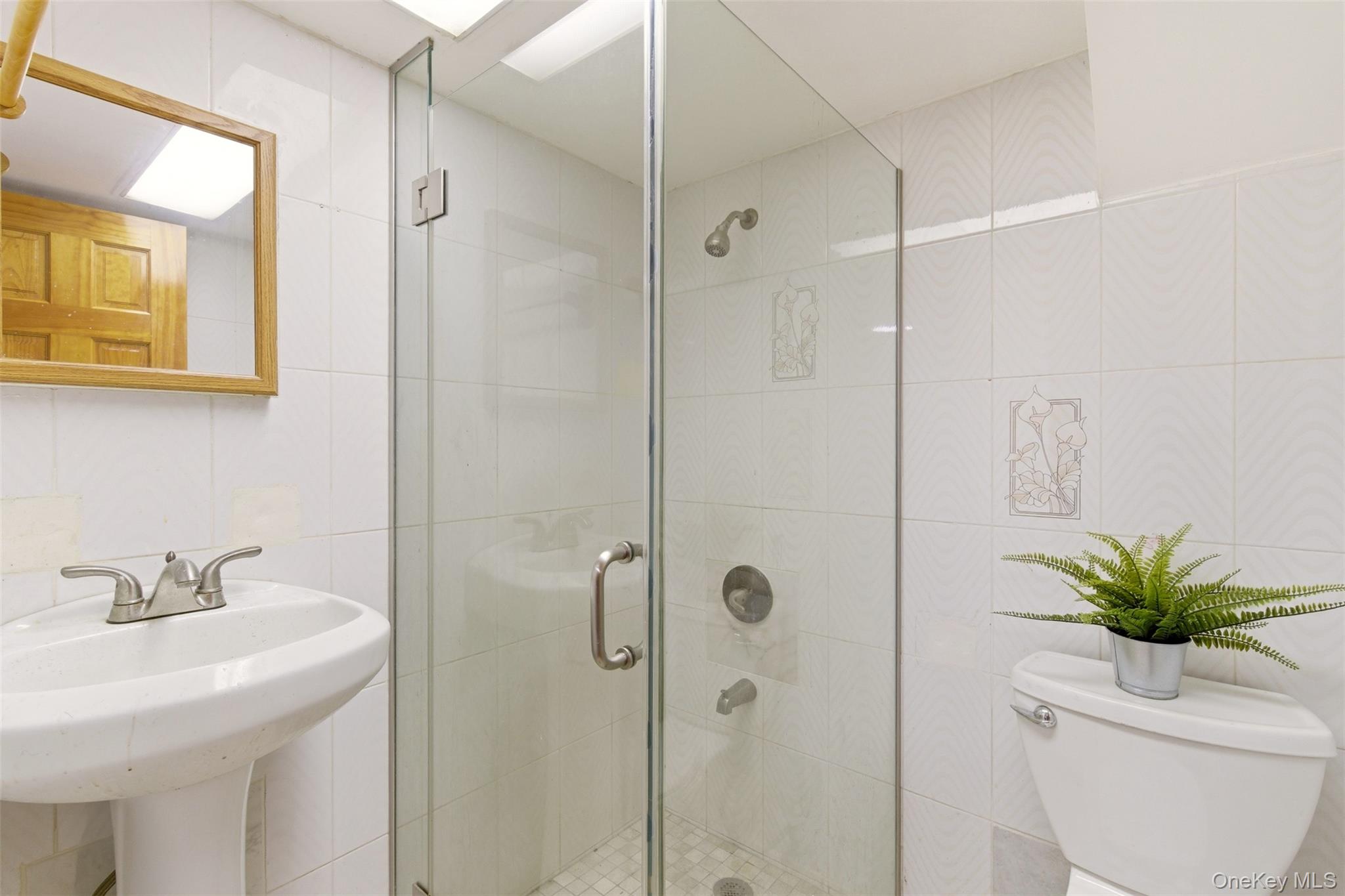 319 38th Road Queens, NY 11363 - Photo 26 of 41