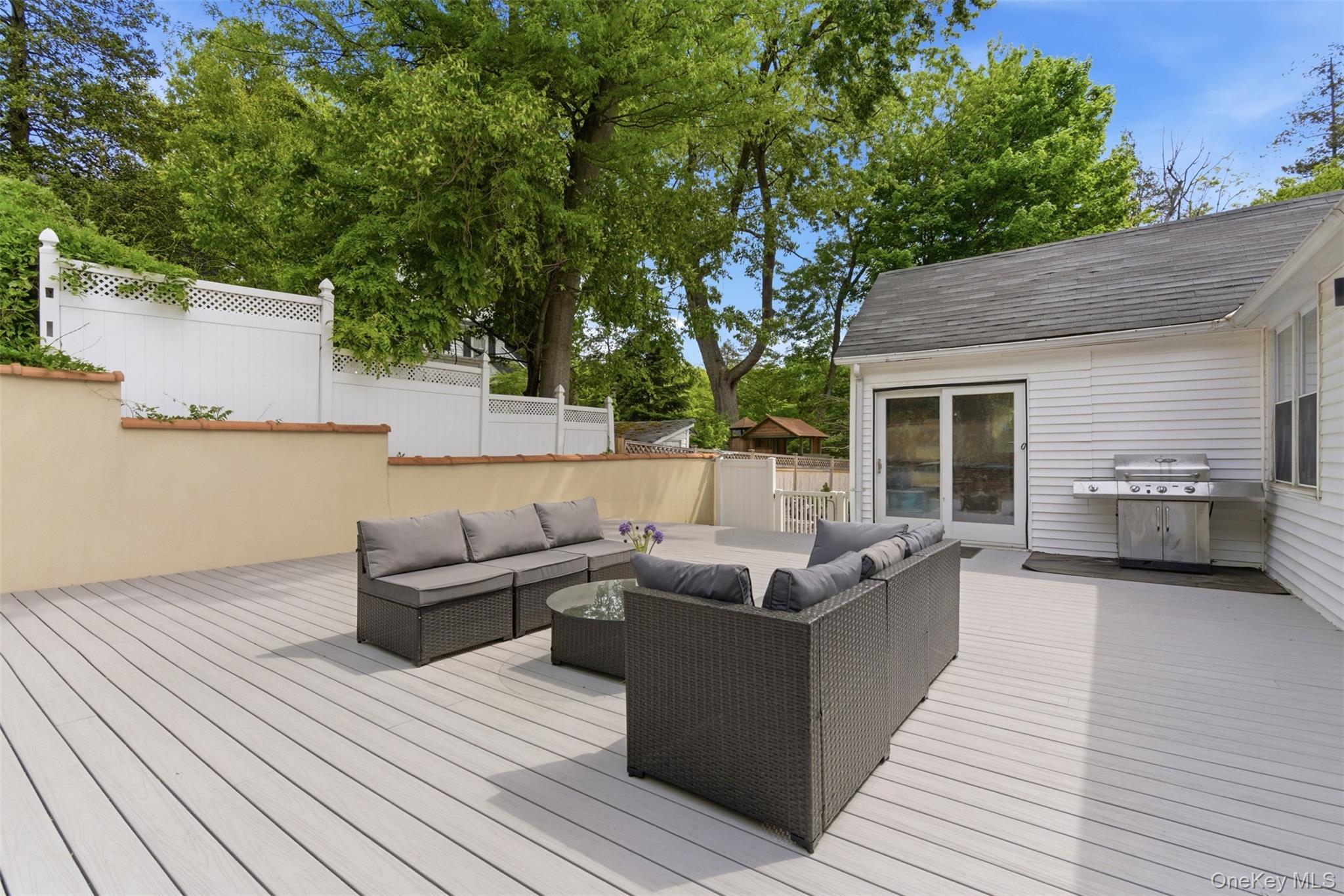 319 38th Road Queens, NY 11363 - Photo 29 of 41