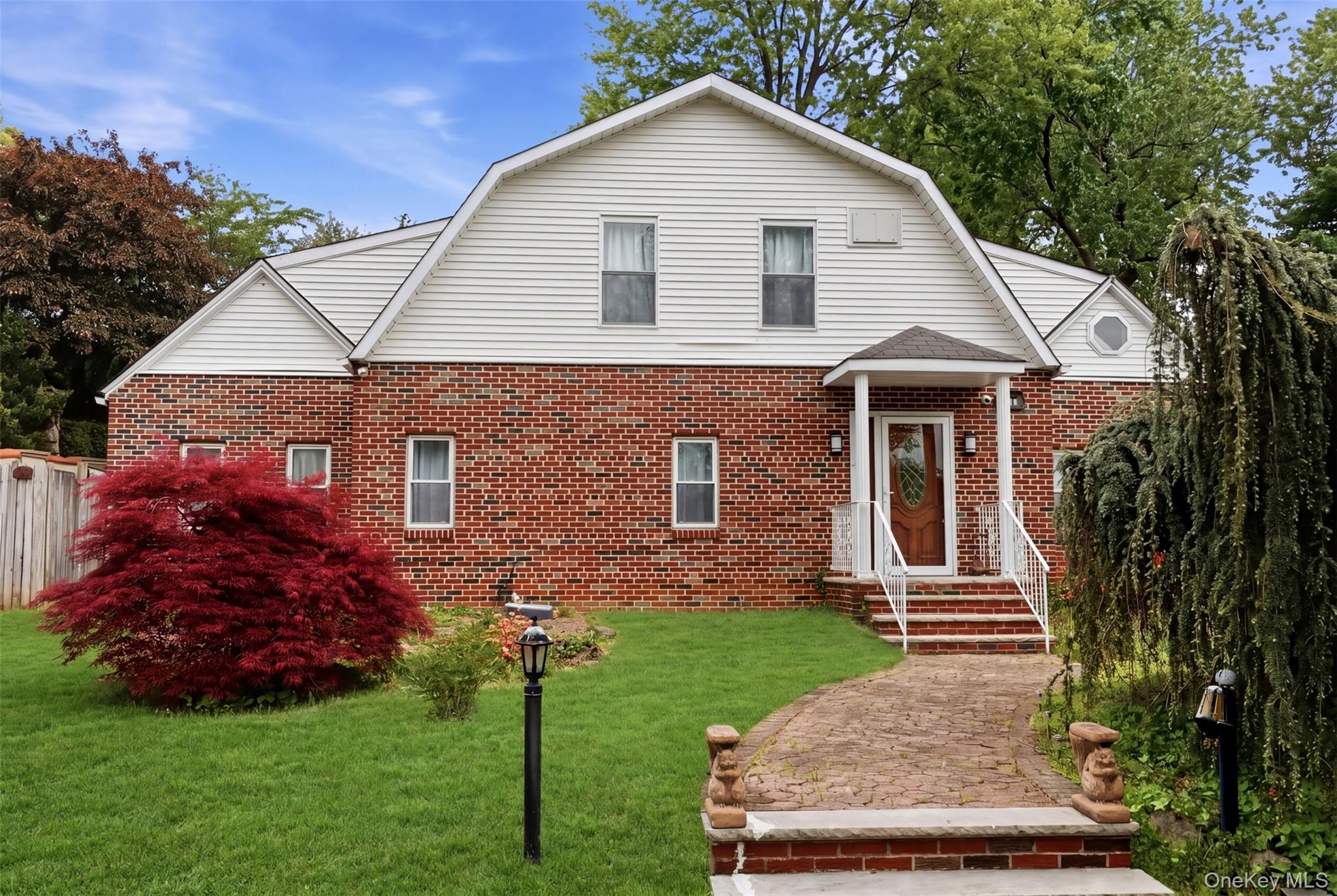 319 38th Road Queens, NY 11363 - Photo 4 of 41