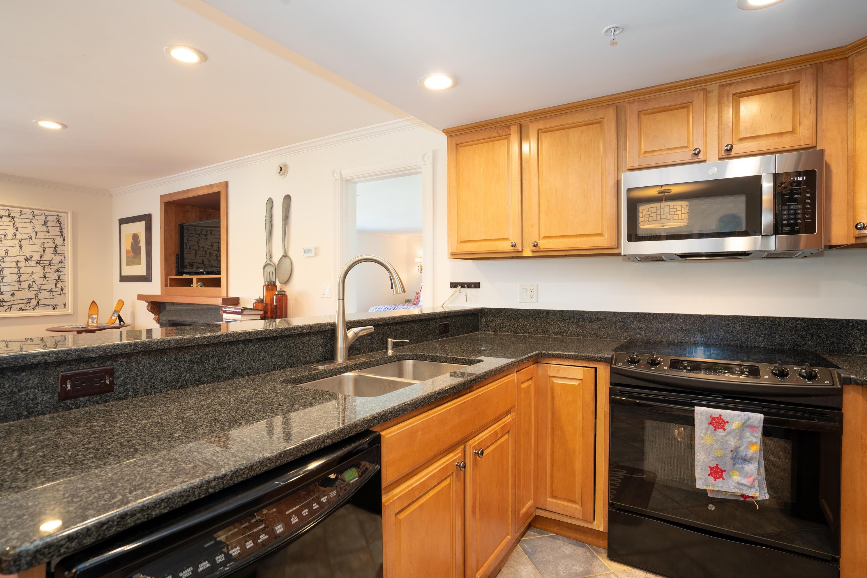 19 Village Lodge Road, Unit 209 Stratton, VT 05155 - Photo 8 of 36