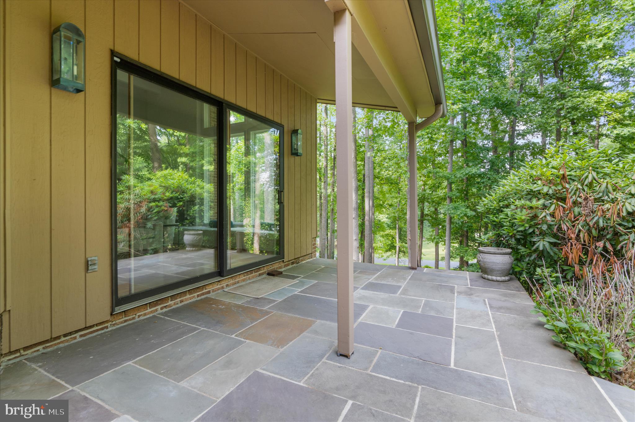 698 Discovery Road Davidsonville, MD 21035 - Photo 27 of 52 Back patio from the living room