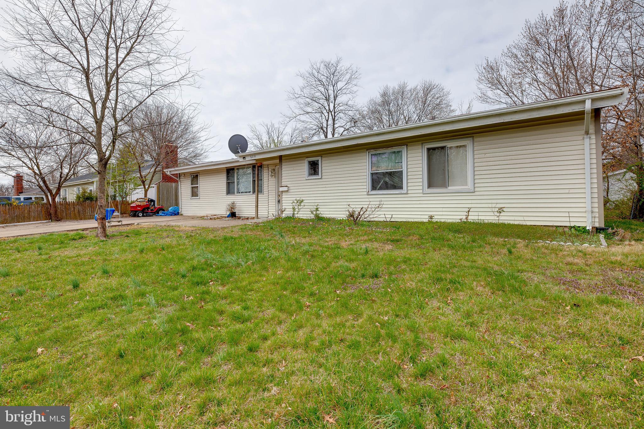 6214 Frontier Drive Springfield, VA 22150 - Photo 2 of 35