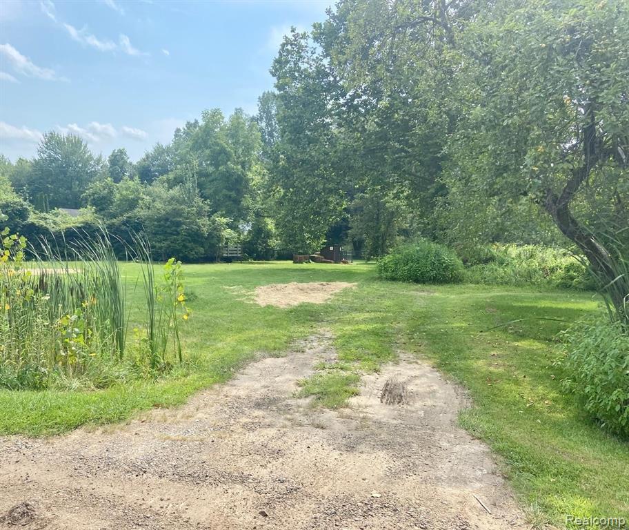 22160 Bell Road New Boston, MI 48164 - Photo 2 of 3