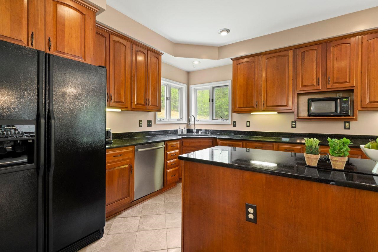 6 Farmington Road Milford, NH 03055 - Photo 9 of 35 Gallery Image 9