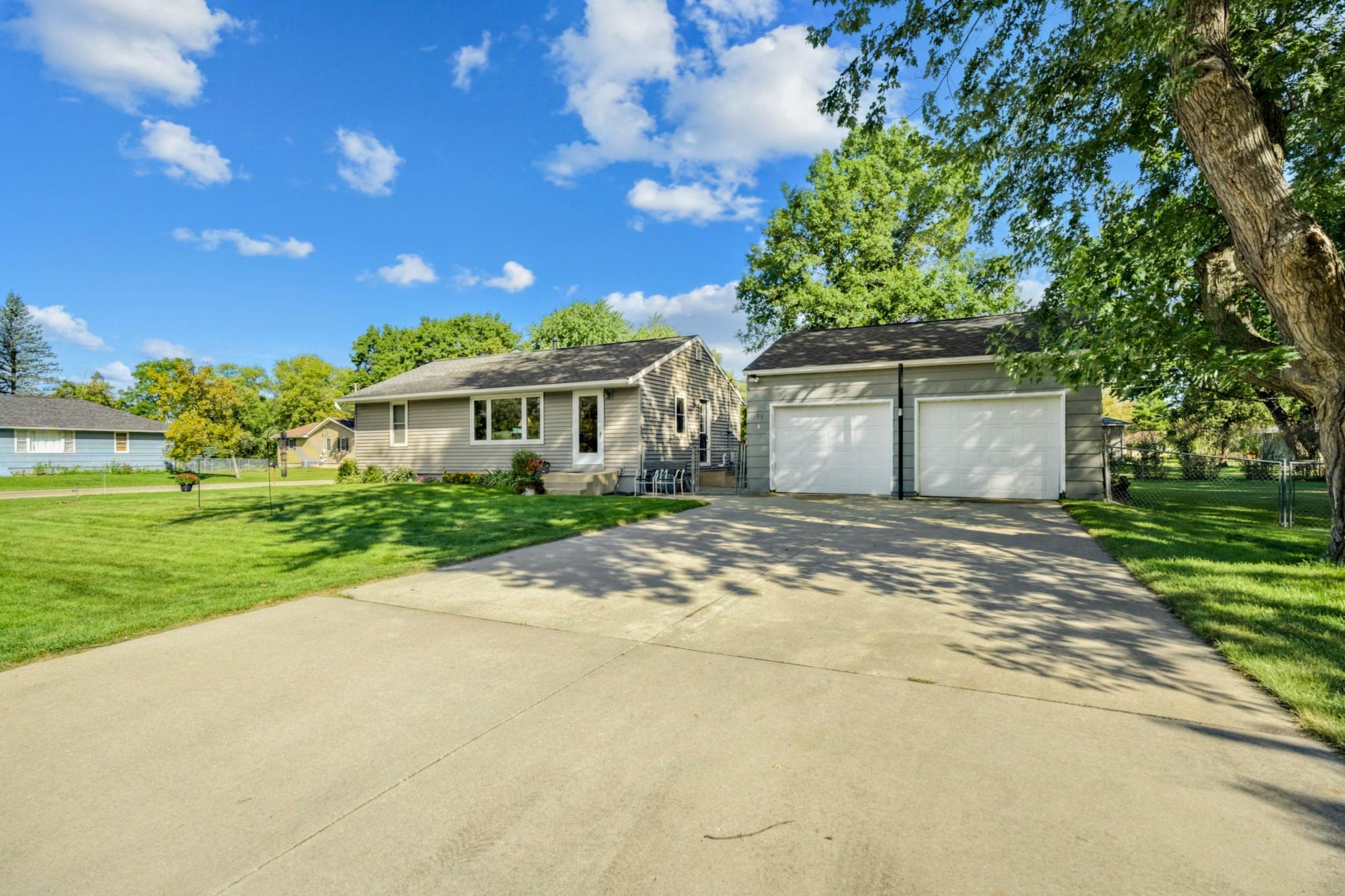 1303 26th Street Southeast Rochester, MN 55904 - Photo 2 of 27 Gallery Image 2
