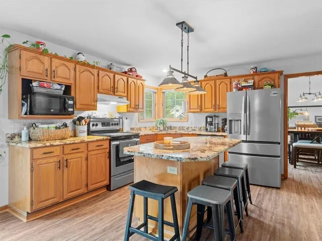 $374,900 | 4001 North 39th Court, St. Joseph, MO 64506