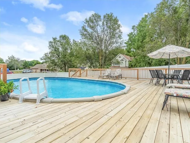 $374,900 | 4001 North 39th Court, St. Joseph, MO 64506