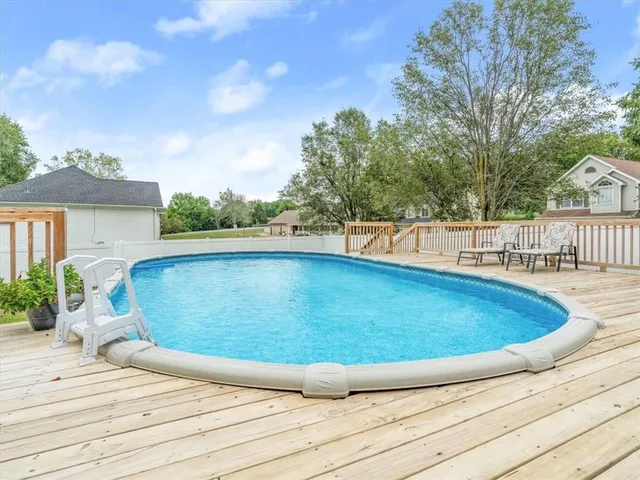 $374,900 | 4001 North 39th Court, St. Joseph, MO 64506