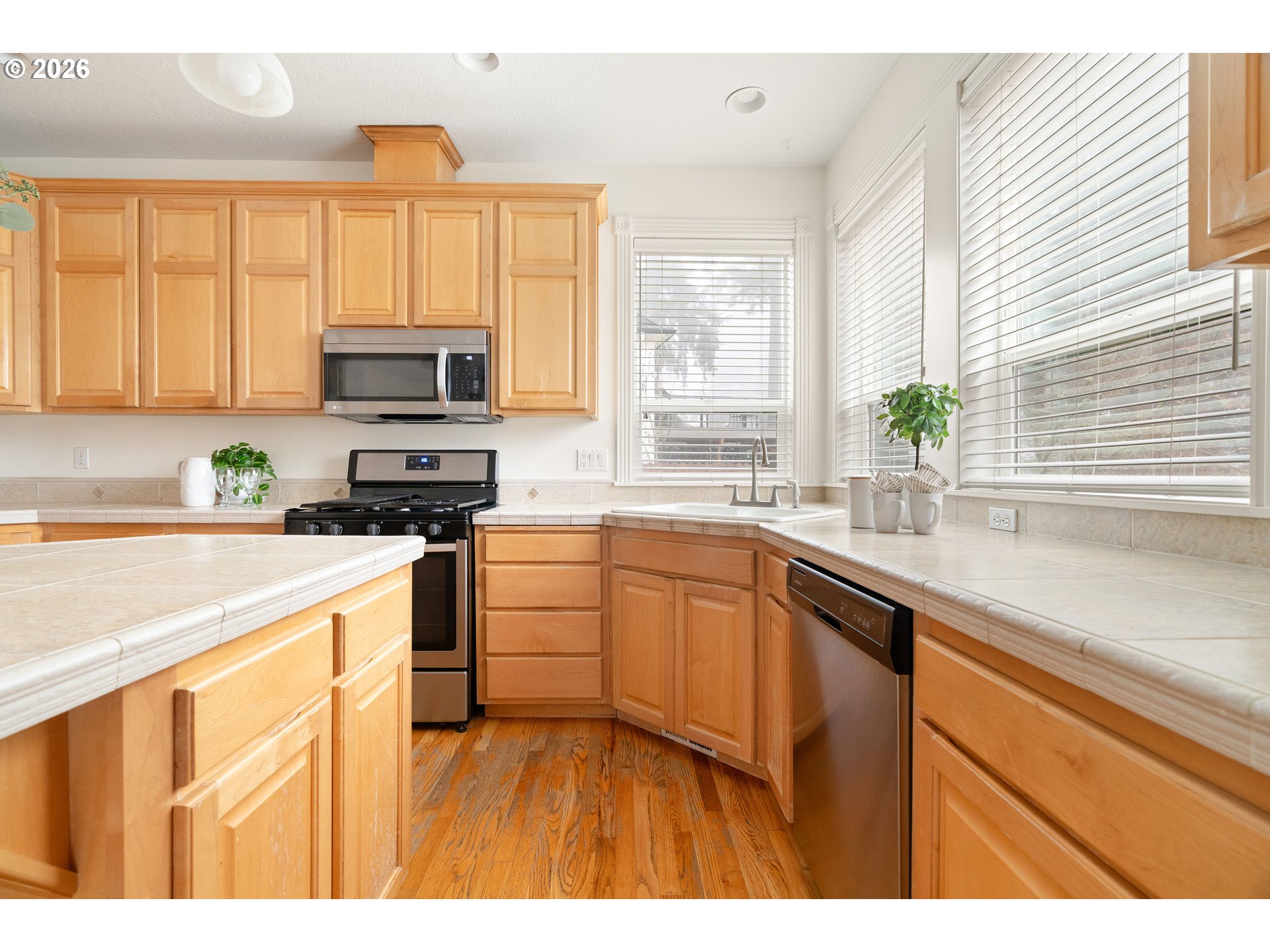 11736 Finnegans Way Oregon City, OR 97045 - Photo 15 of 48