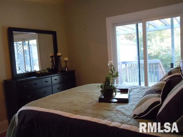 2641 Middle Road Davenport, IA 52803 - Photo 7 of 12 Gallery Image 7