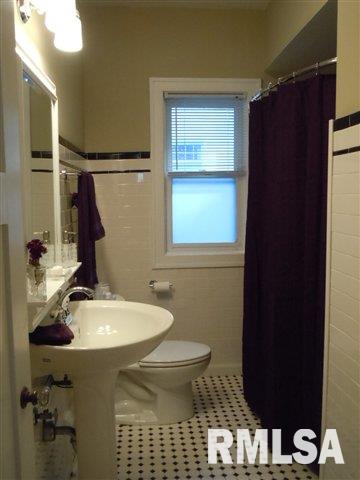 2641 Middle Road Davenport, IA 52803 - Photo 8 of 12 Gallery Image 8