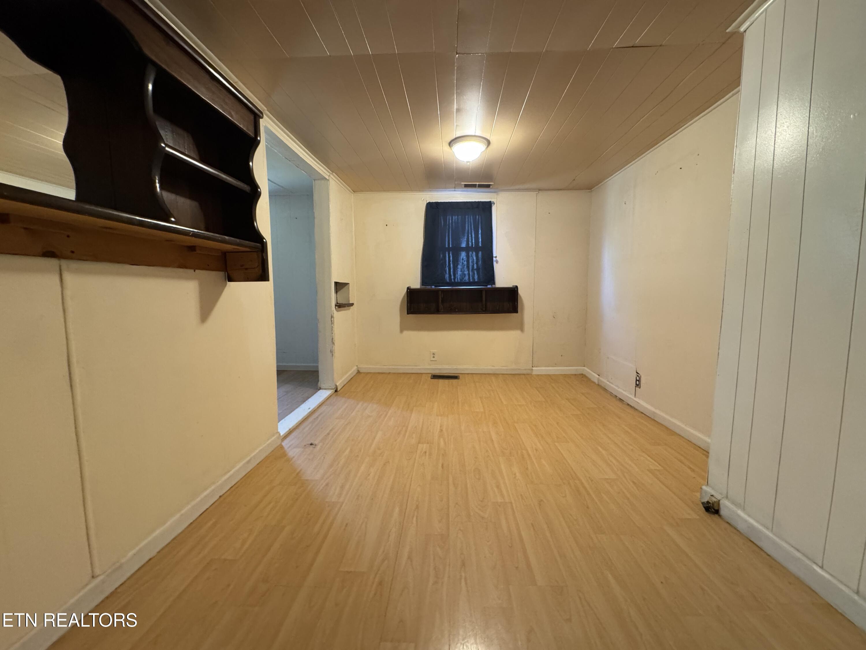 709 Fowler Street Clinton, TN 37716 - Photo 7 of 8 IMG_9041