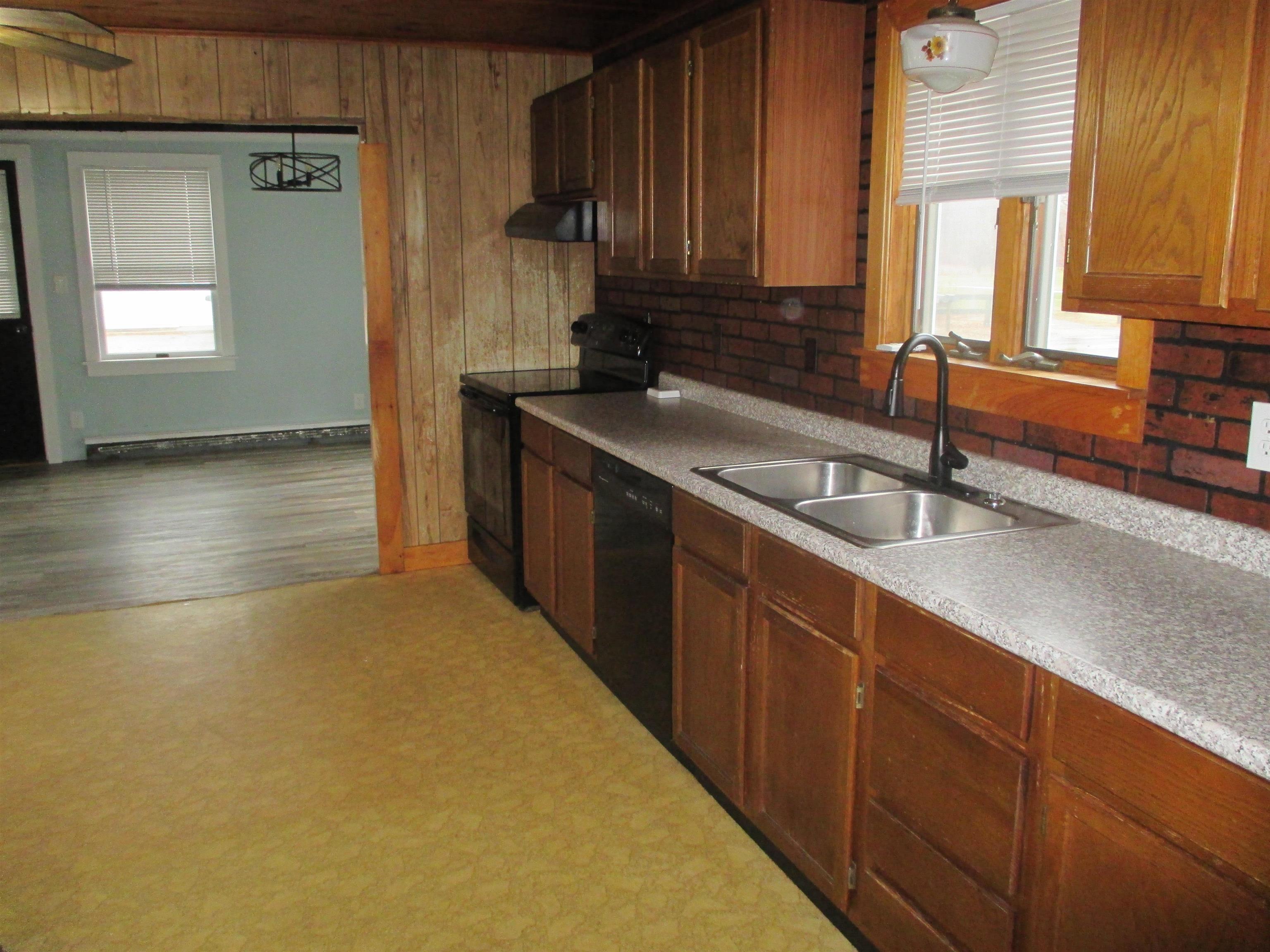 294 Main Street Farmington, NH 03835 - Photo 9 of 21