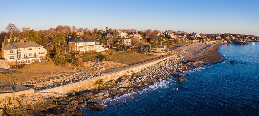 325 Ocean Avenue Marblehead, MA 01945 - Photo 2 of 36