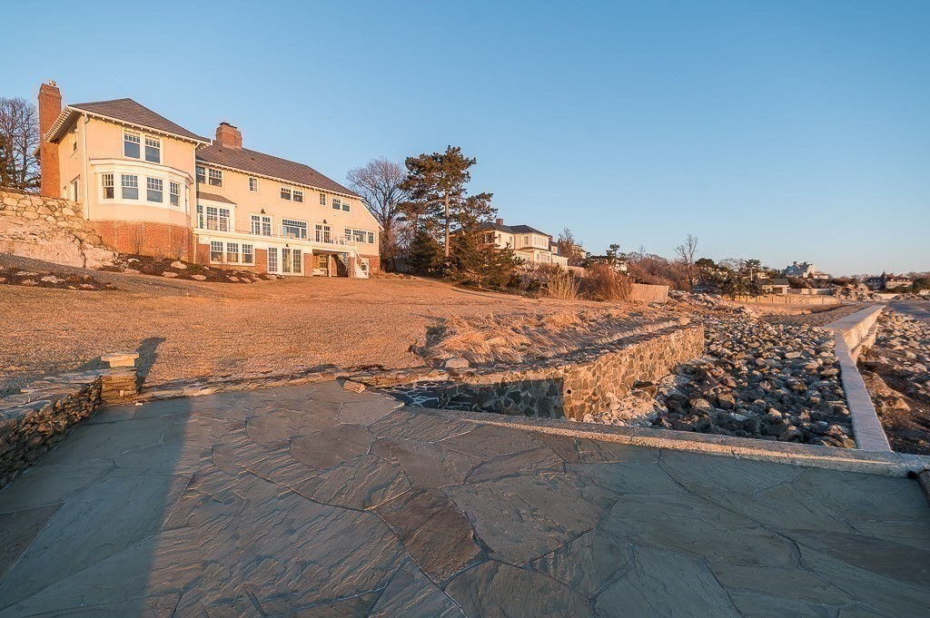 325 Ocean Avenue Marblehead, MA 01945 - Photo 29 of 36