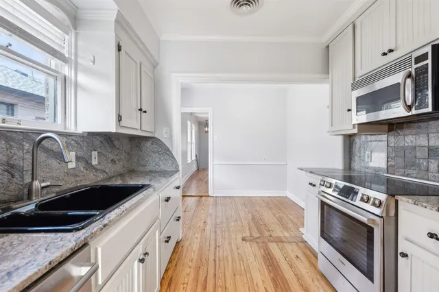 $3,150 | 3900 Hawthorne Avenue, Dallas, TX 75219