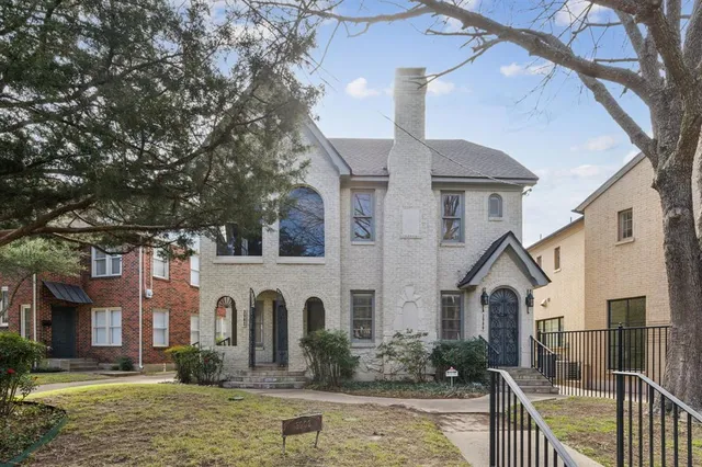 $3,150 | 3900 Hawthorne Avenue, Dallas, TX 75219