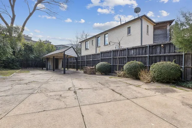 $3,150 | 3900 Hawthorne Avenue, Dallas, TX 75219
