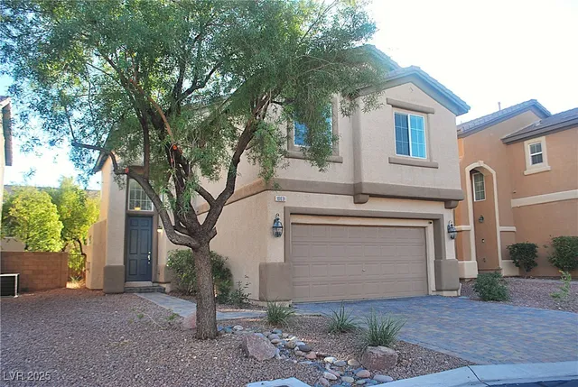$2,600 | 10031 Cranbrook Falls Court, Las Vegas, NV 89148