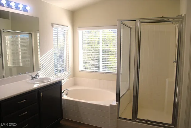 $2,600 | 10031 Cranbrook Falls Court, Las Vegas, NV 89148