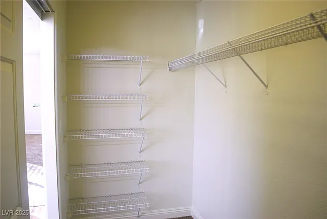 $2,600 | 10031 Cranbrook Falls Court, Las Vegas, NV 89148