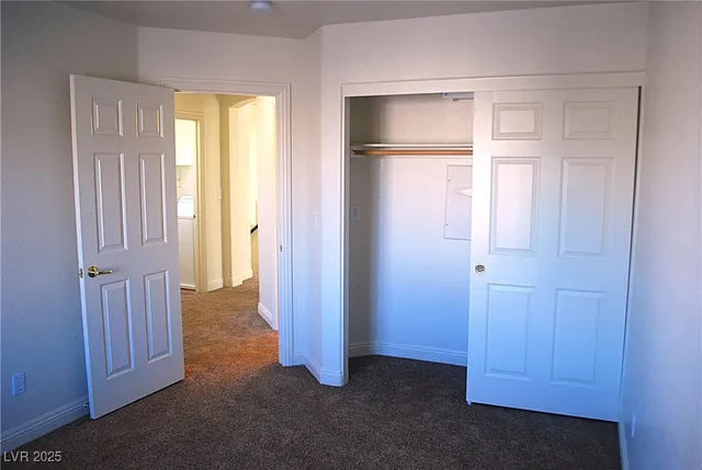 $2,600 | 10031 Cranbrook Falls Court, Las Vegas, NV 89148